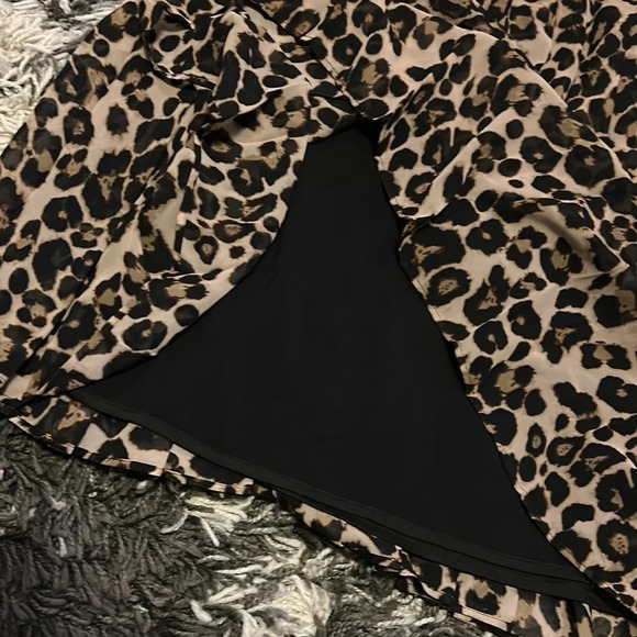 Leopard Print Tommy Hilfiger Skirt - Picture 3 of 4